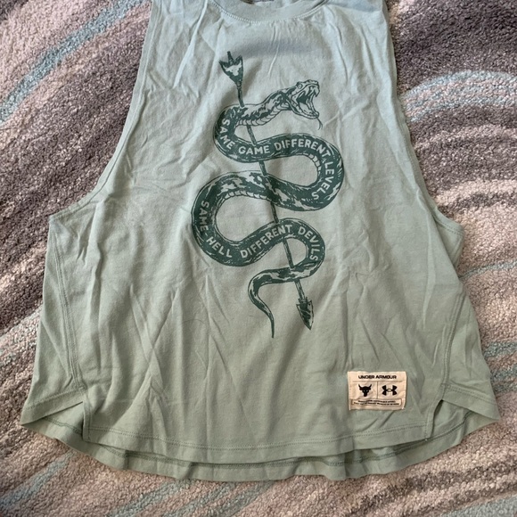 under armor - Picture 1 of 2